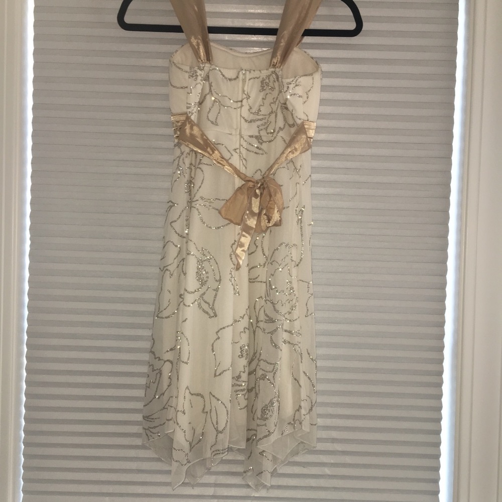 dress - Picture 2 of 5